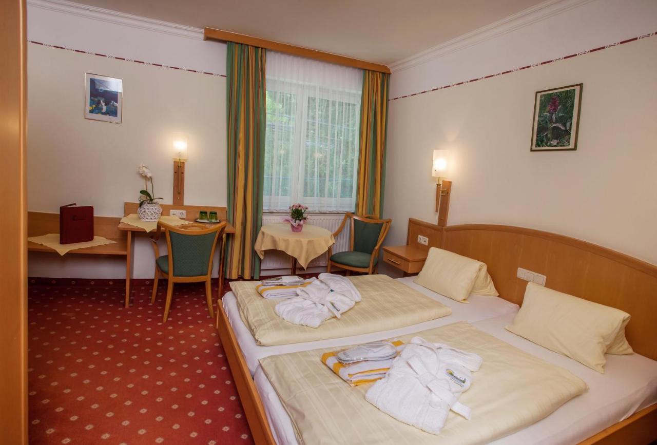 Landhotel Gruenberg Am See غموندين المظهر الخارجي الصورة